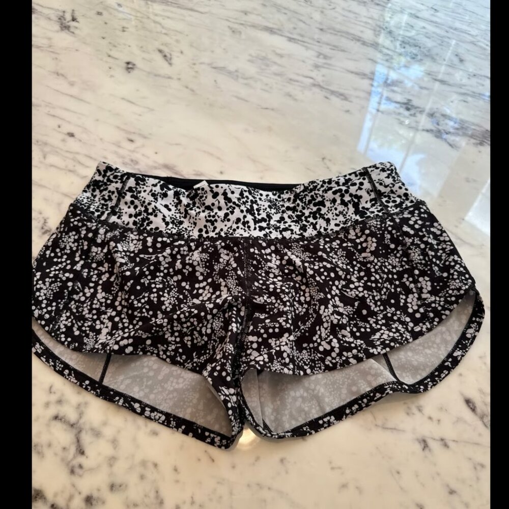 Lululemon speed short in size 4